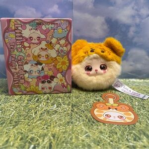 Liila’s Garden Tea Party in Orange Tiger